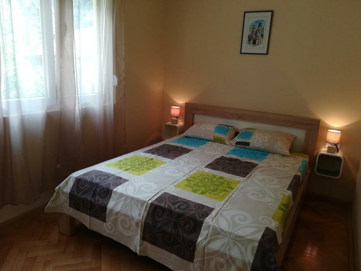 Apartment Nikolic Cattaro Esterno foto