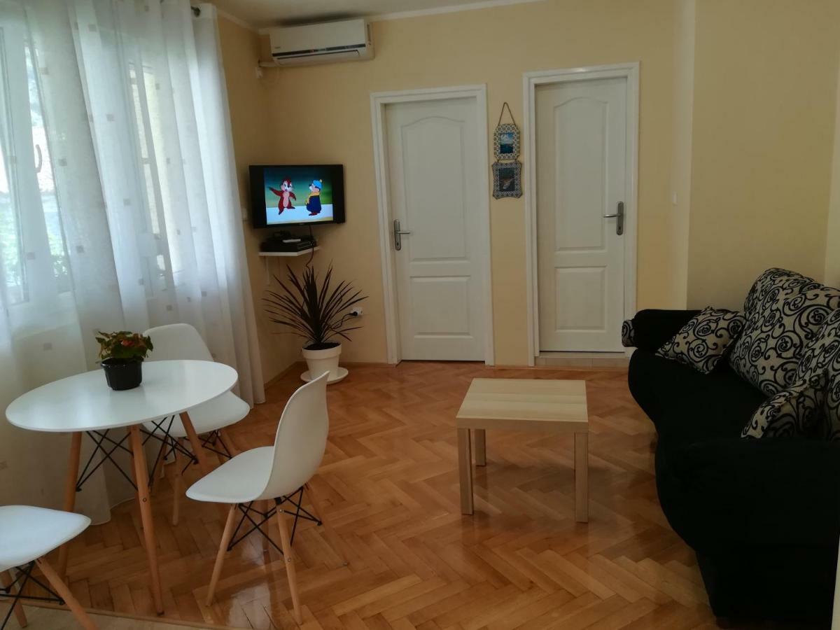 Apartment Nikolic Cattaro Esterno foto