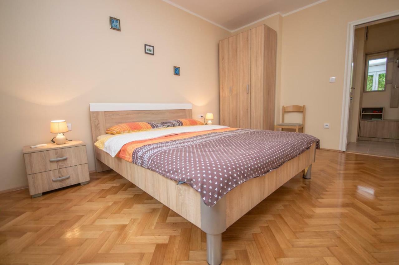 Apartment Nikolic Cattaro Esterno foto